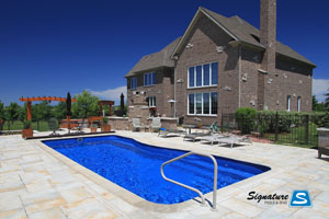 Leisure Pools Moroccan 31 model fiberglass pool built by Signature Pools in Hawthorn Woods, Illinois